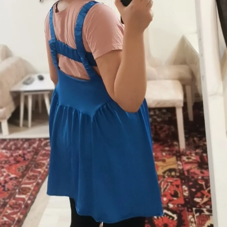 لباس آبی کشی پشت باز