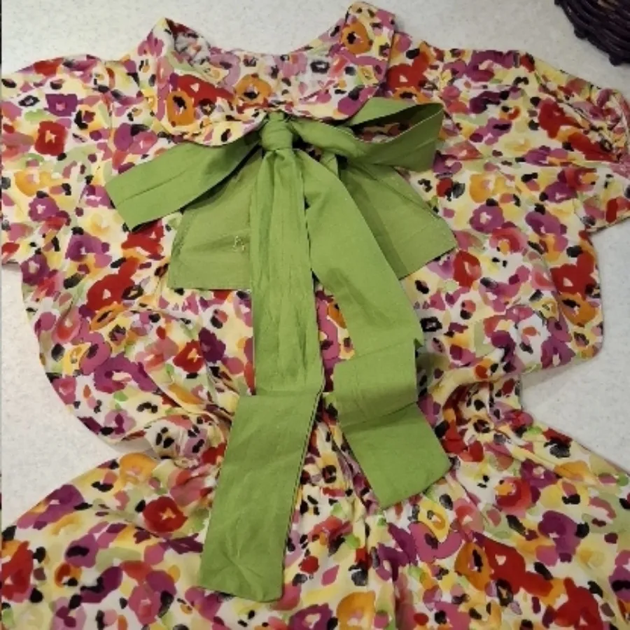 پیراهن دخترانه