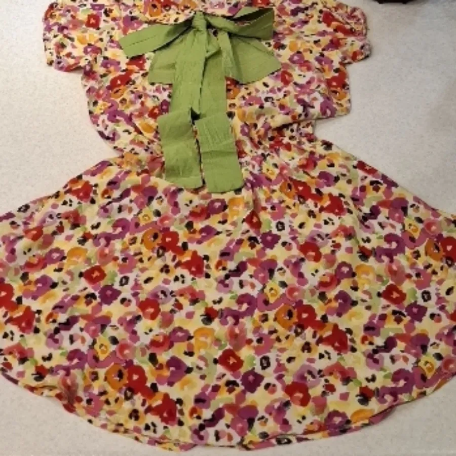 پیراهن دخترانه