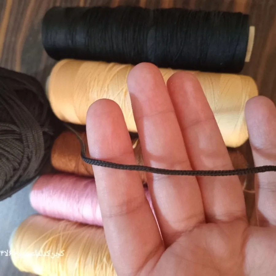 نخ ابریشم و مکرومه