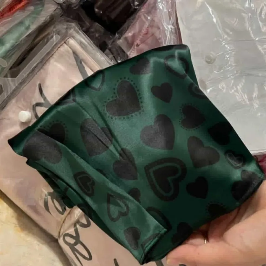 تاپ و شورتک