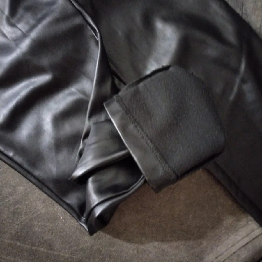 شلوار چرم جذب