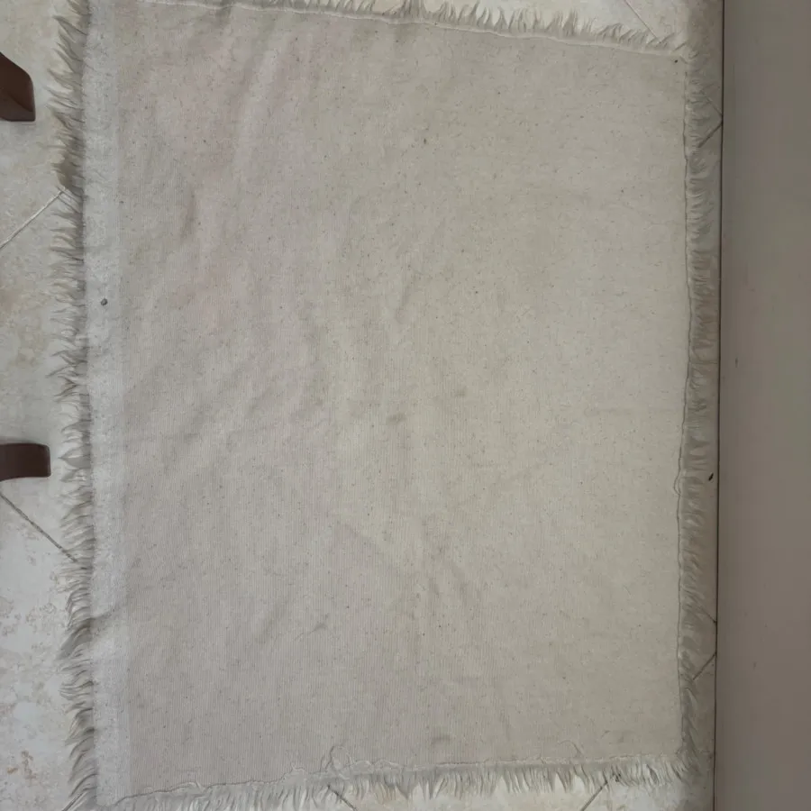 رو تختی فرش خز سفید