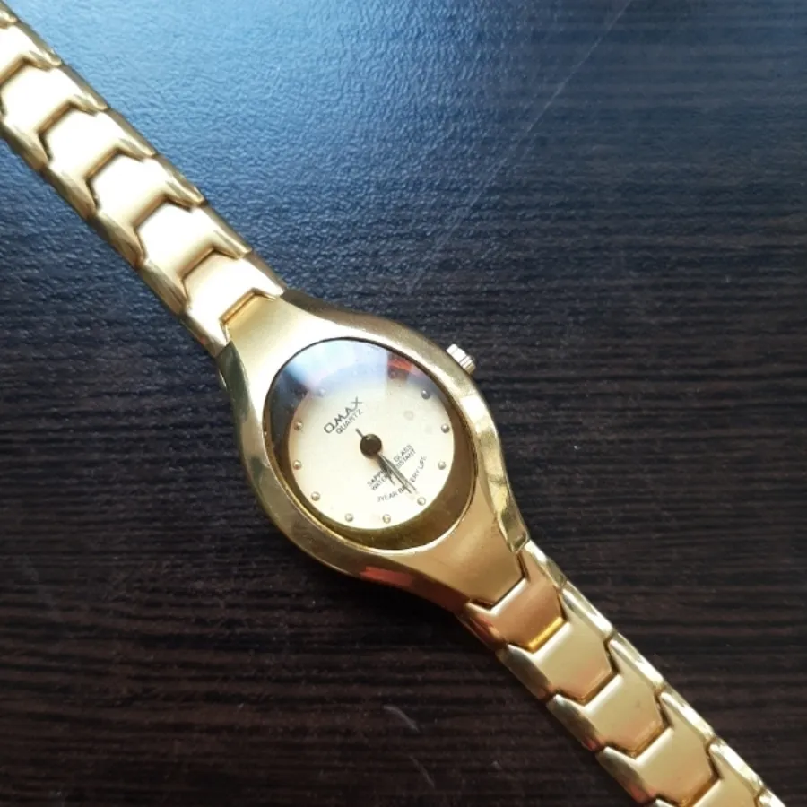 ساعت طلایی زنانه