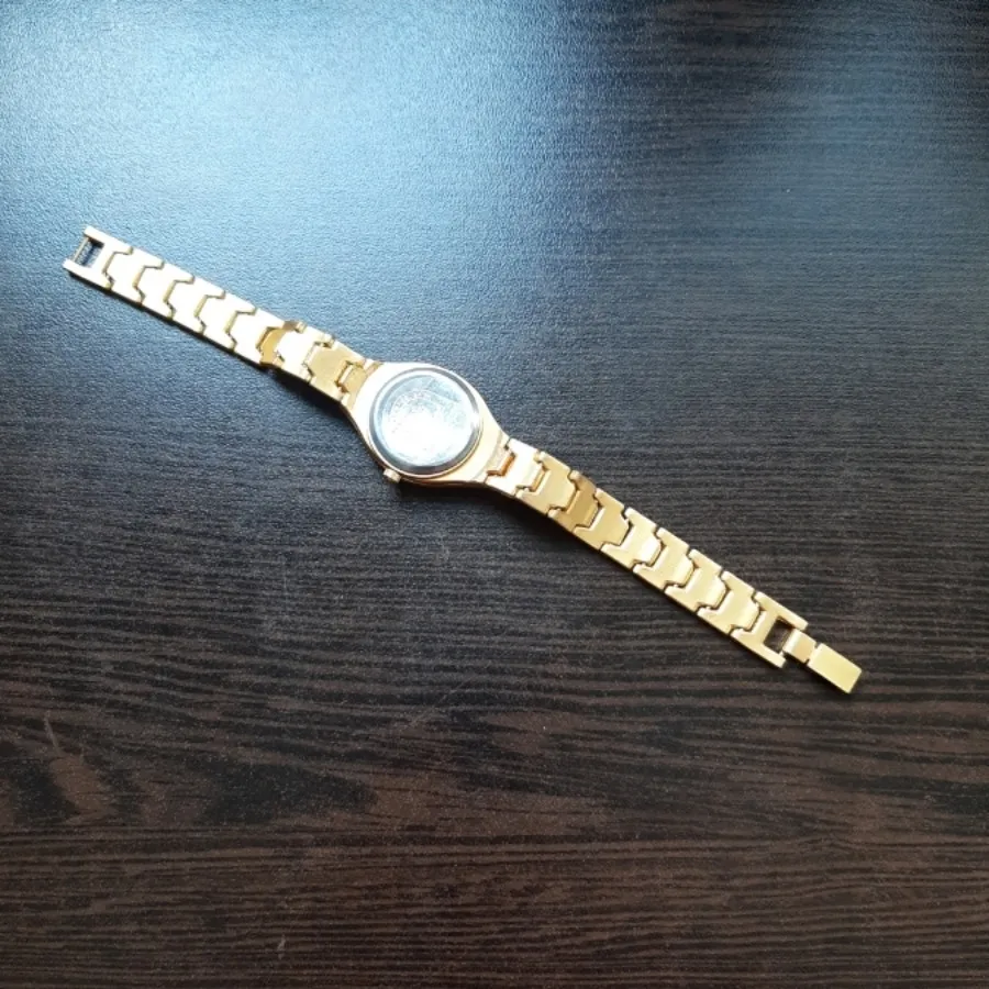 ساعت طلایی زنانه