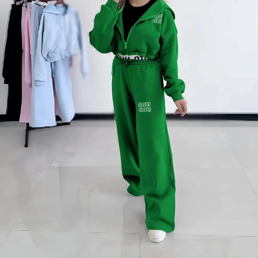 سوییشرت و شلوار