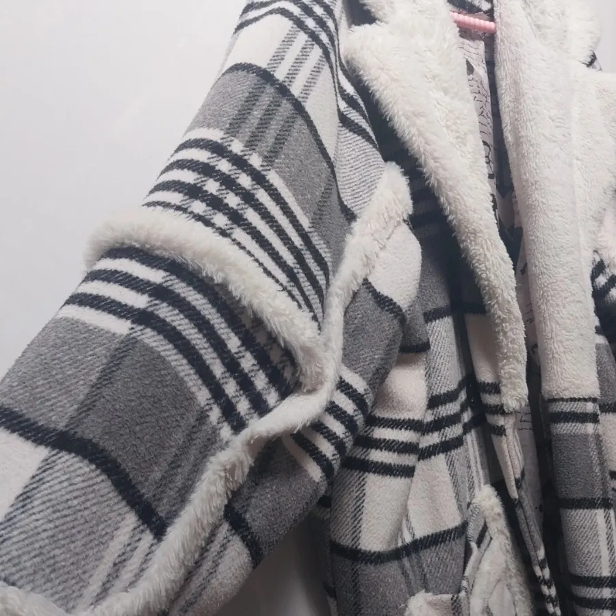 پالتو چهارخونه کاملا نو