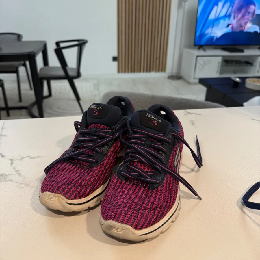 کتانی اسکچرز اورجینال