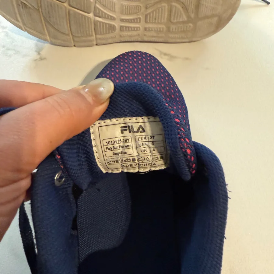 کتانی فیلا اورجینال