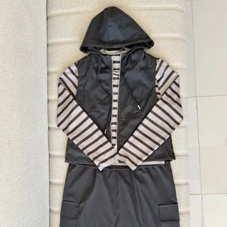 بلوزودامن وژیله