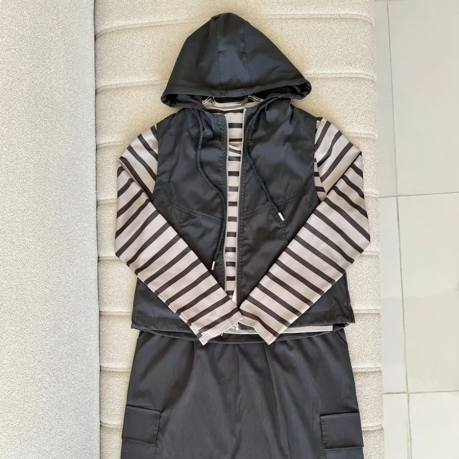 بلوزودامن وژیله