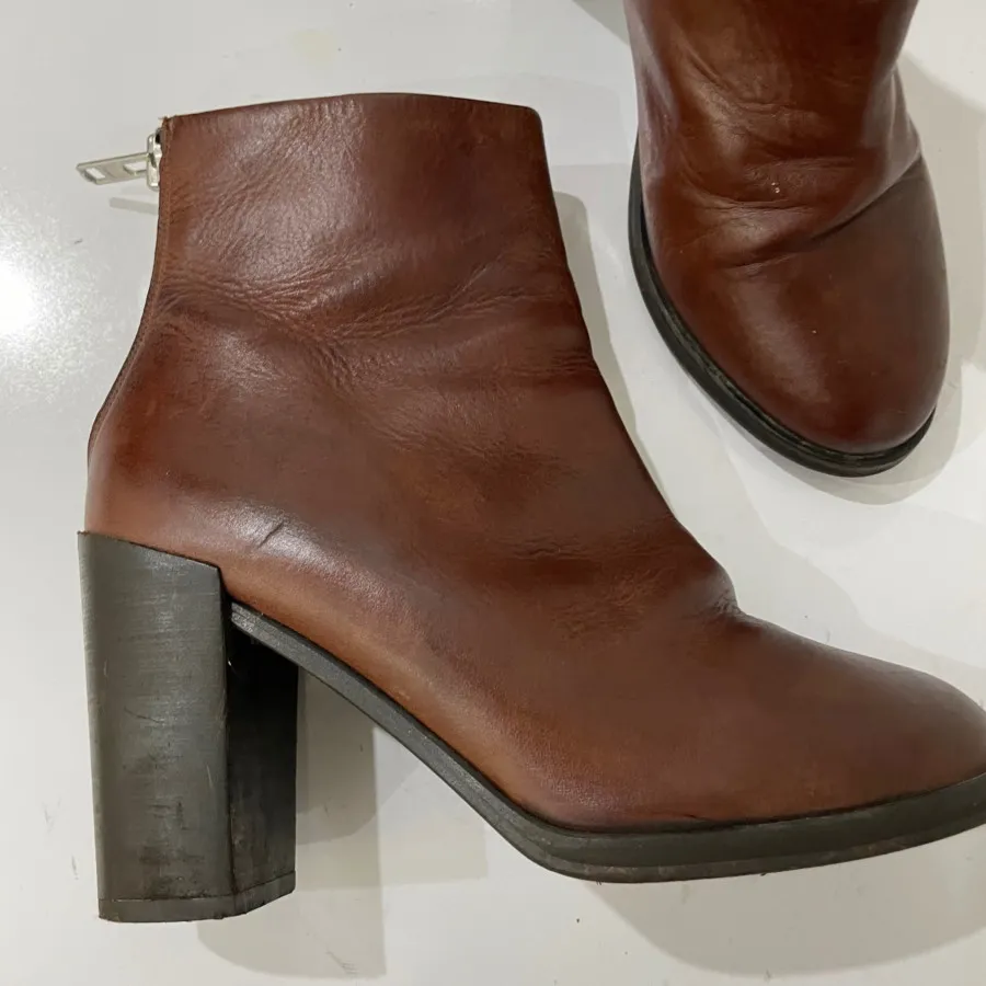 بوت h&m اورجینال