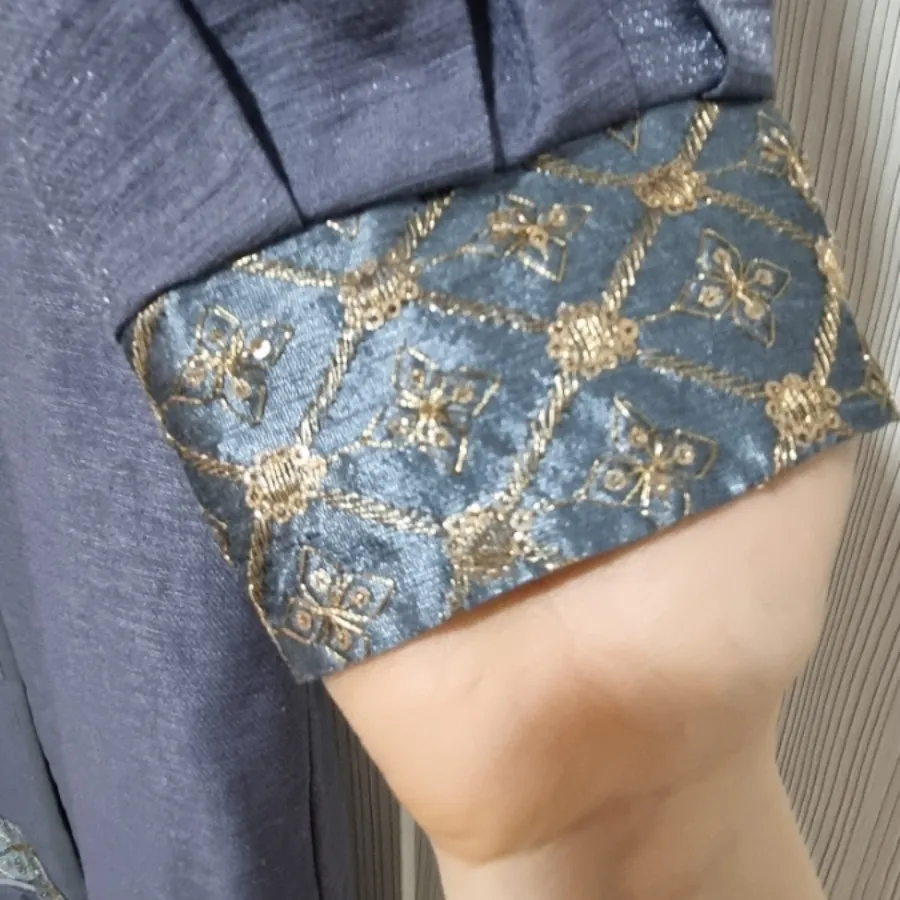 مانتومجلسی بلند