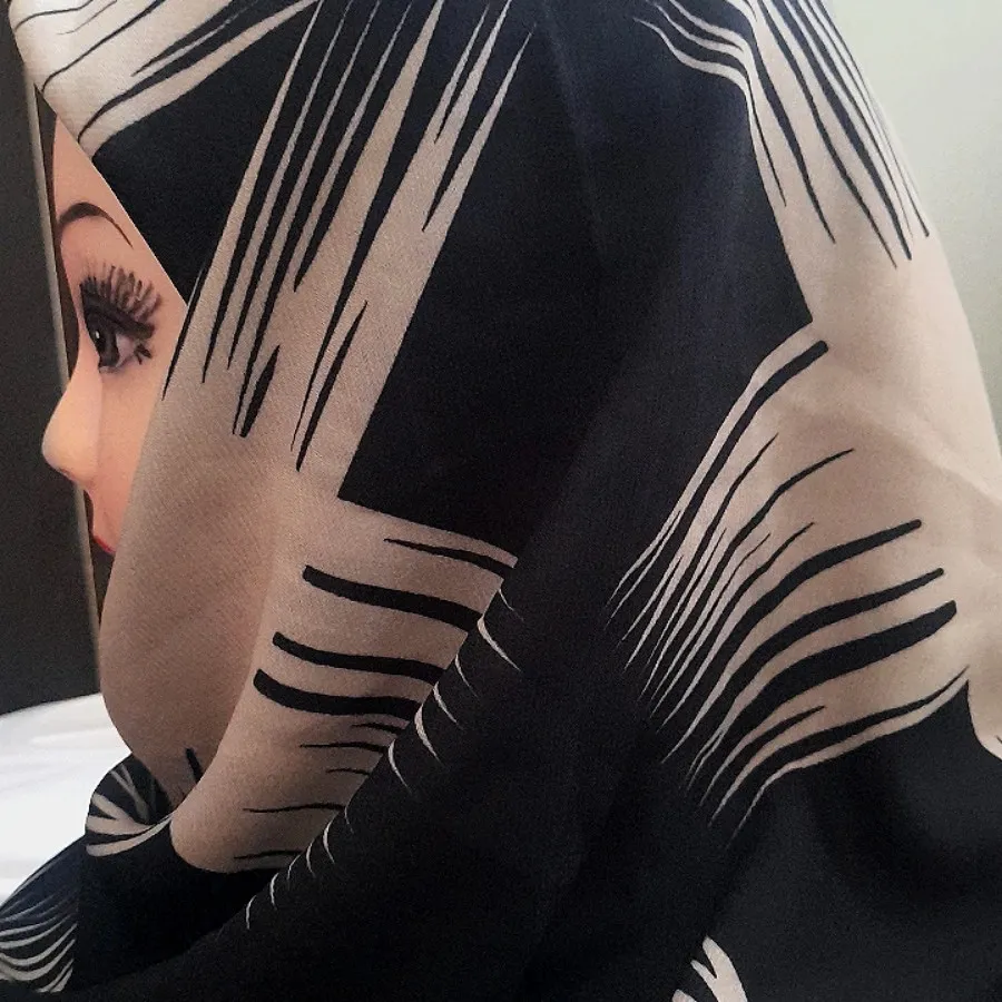 روسری حریر مشکی2