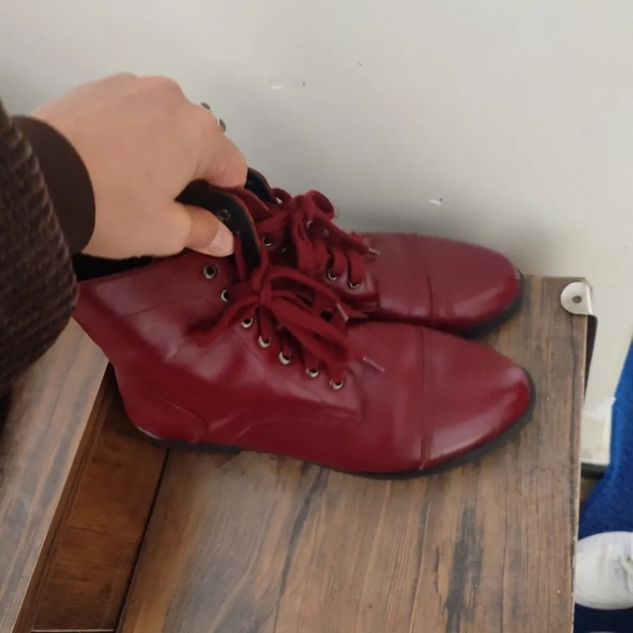 نیم بوت چرمی