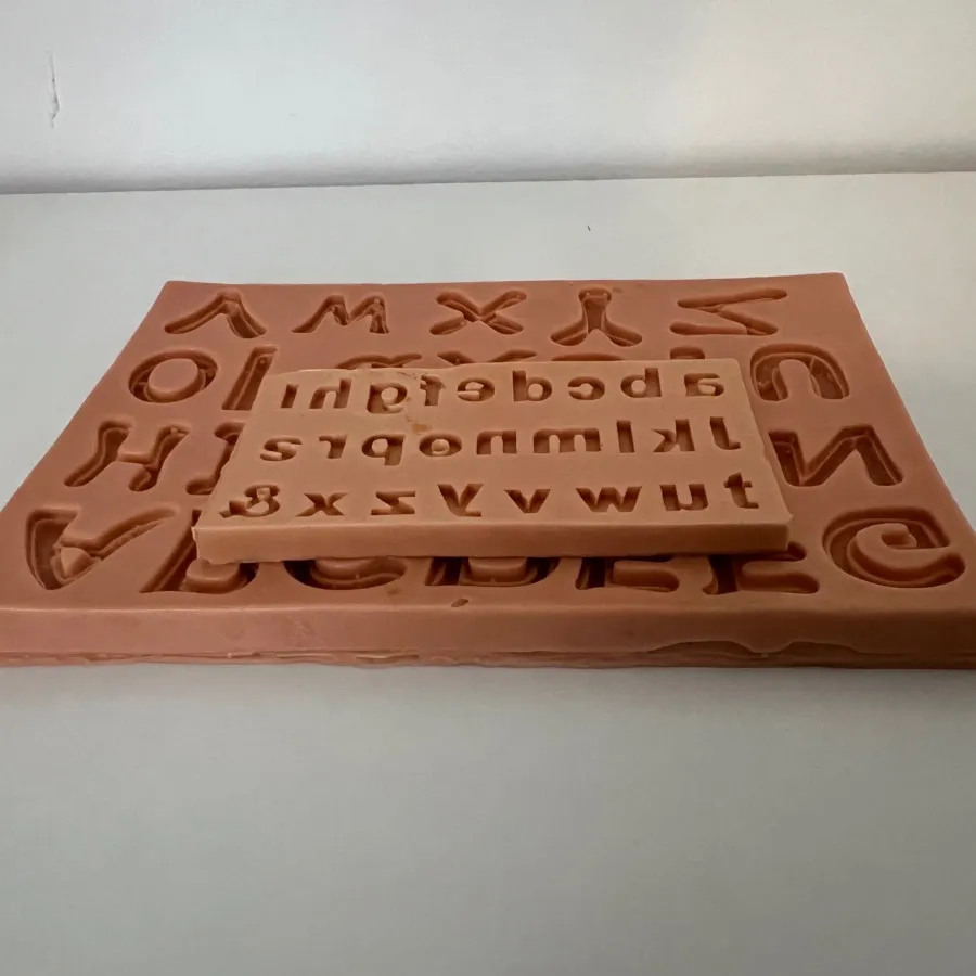 قالب سیلیکونی  حروف