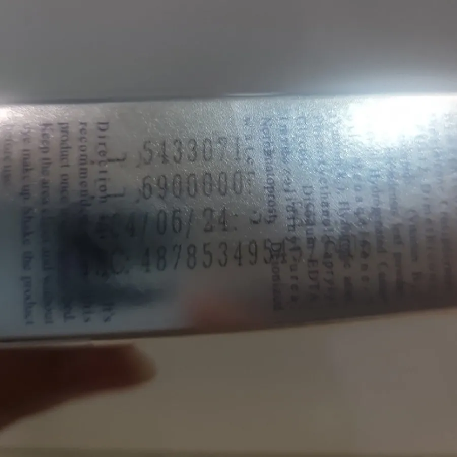 محلول تقویت کننده مژه