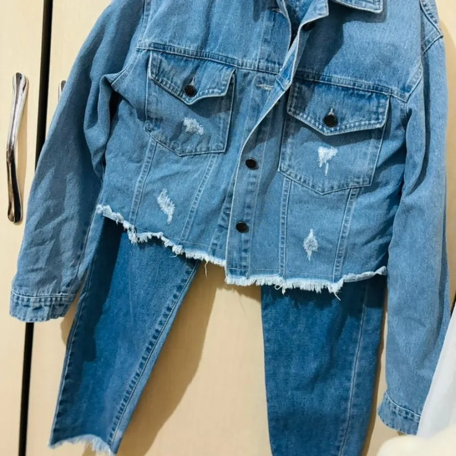 کت و شلوار جین