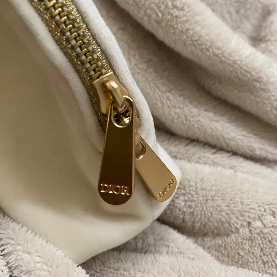 کیف ارایش دیور