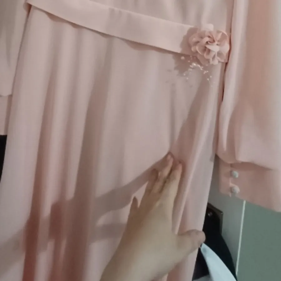 پیراهن مجلسی پوشیده