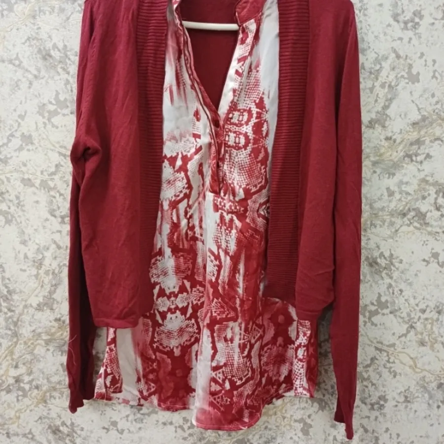 بلوز زیر و رو چسبیده