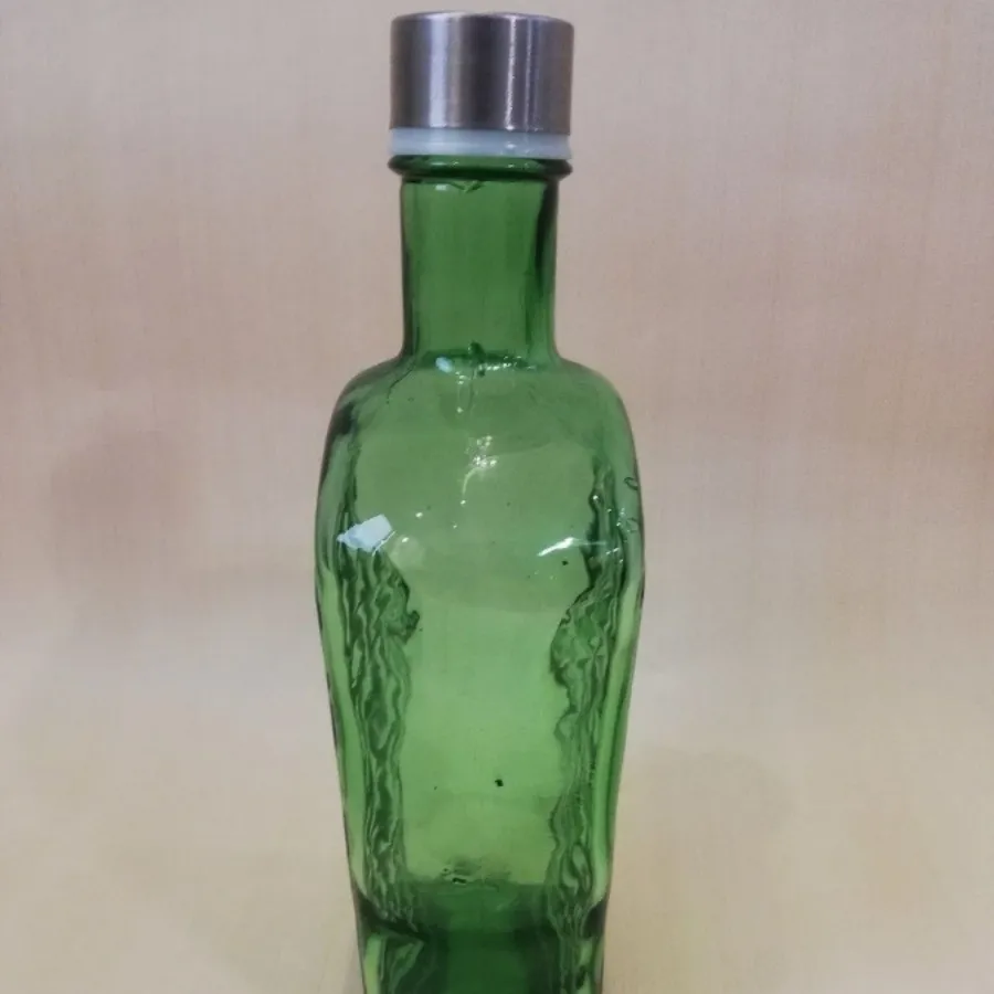 بطری شیشه ای سبز رنگی