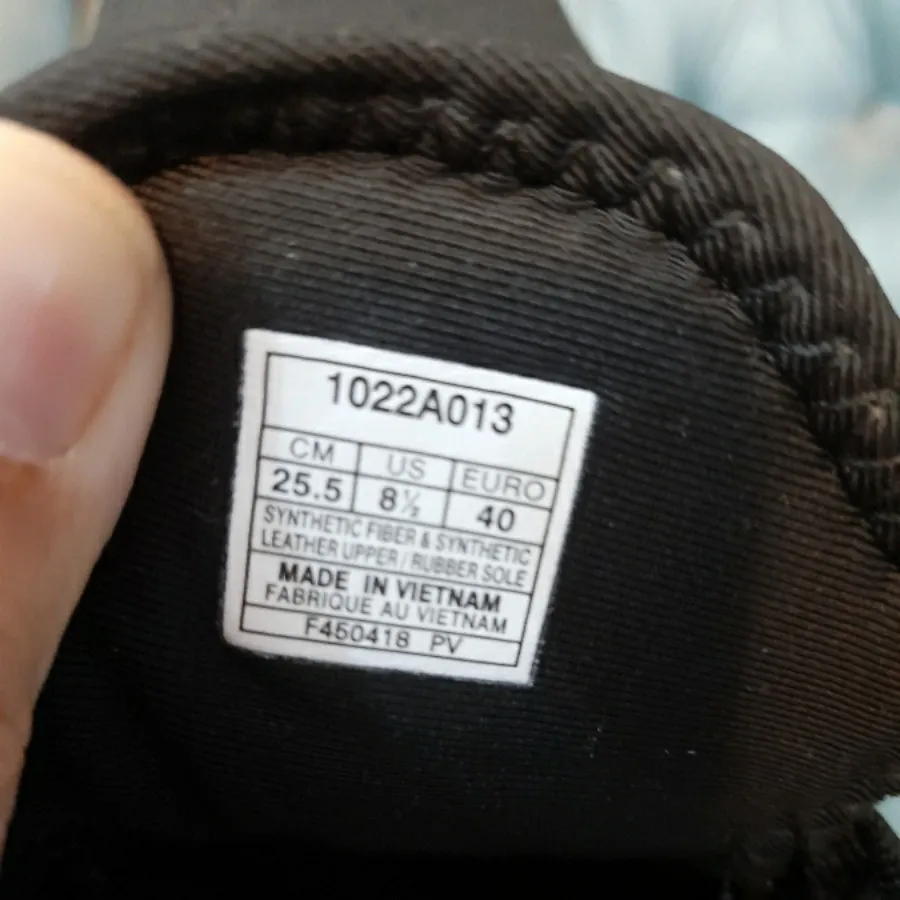 برند ASICS سایز 39 و 40