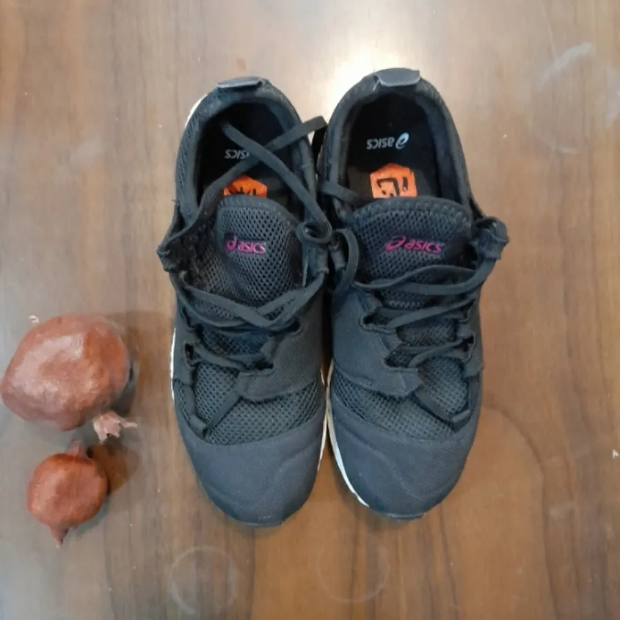 برند ASICS سایز 39 و 40