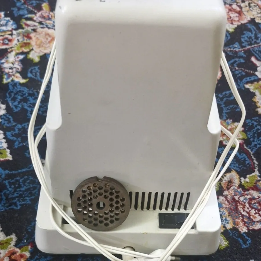 چرخ گوشت قدیمی