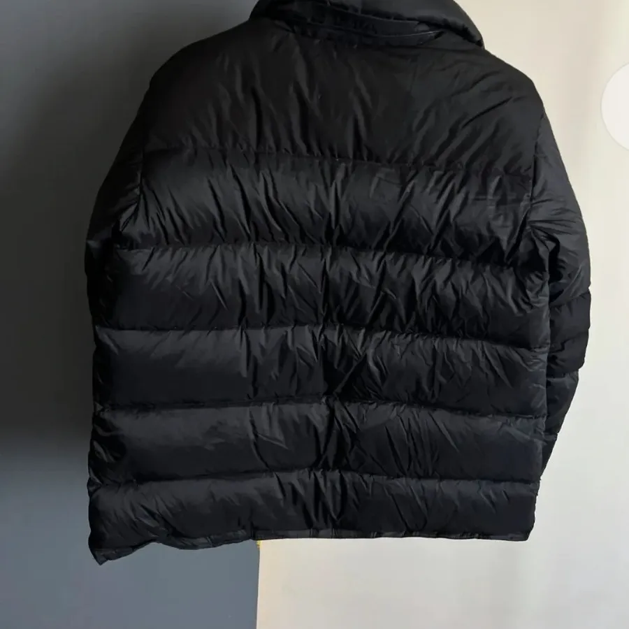 کاپشن پر خارجی استوک هست