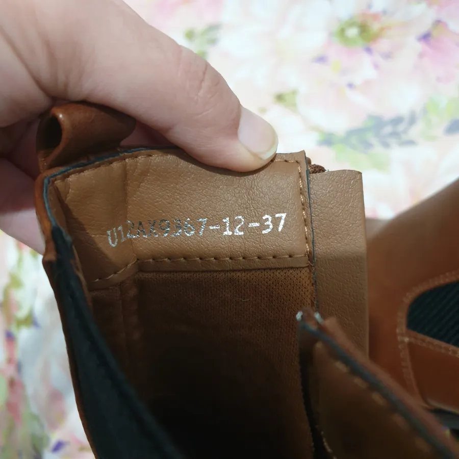 بوت عسلی خارجی