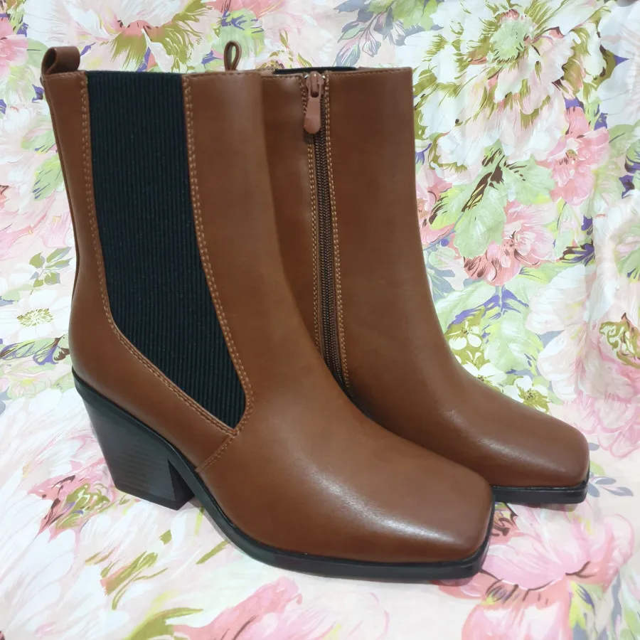 بوت عسلی خارجی