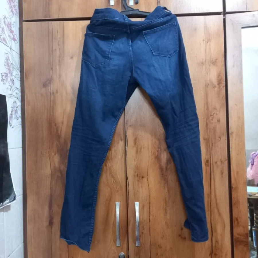 شلوار لی زیاد ضخیم نیست