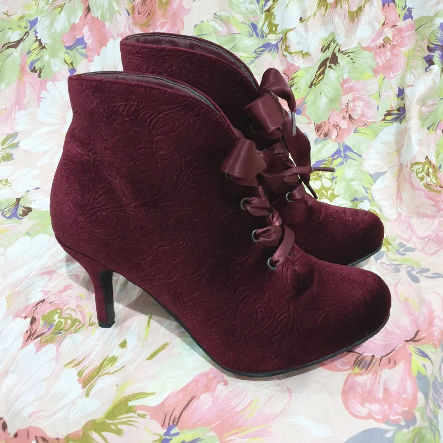 نیم بوت مخمل خارجی