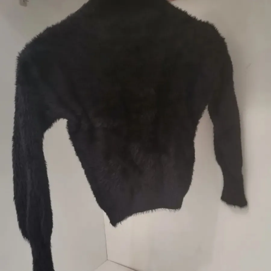 بافت مشکی موهربلندپرز