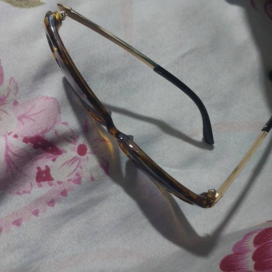 عینک آفتابی