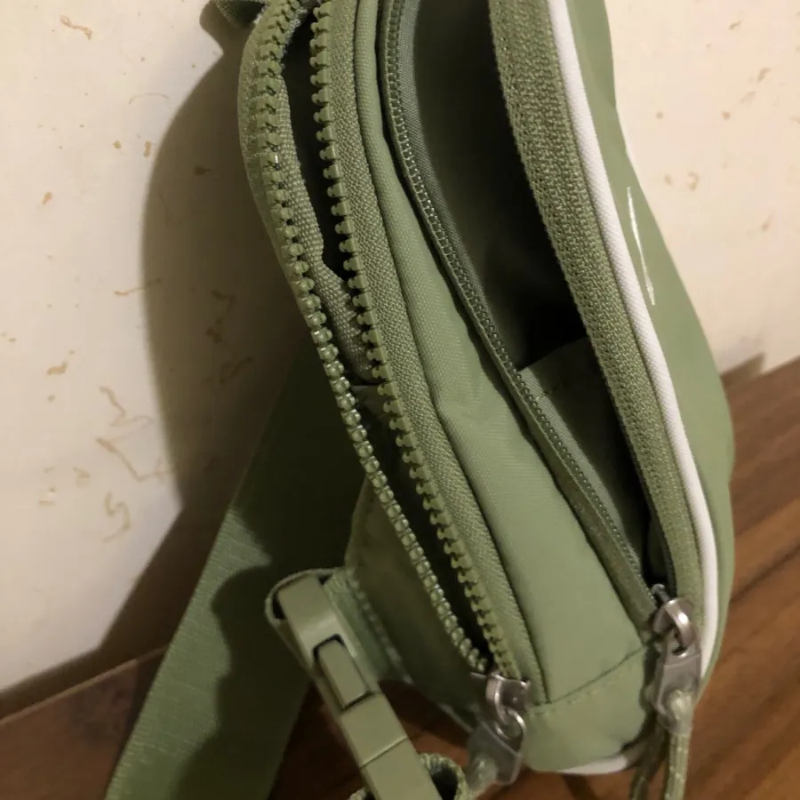 کیف کراس بادی نایکی