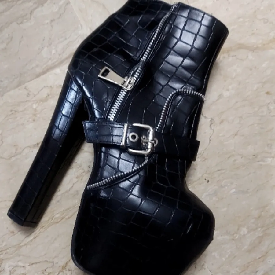 نیم بوت سایز38