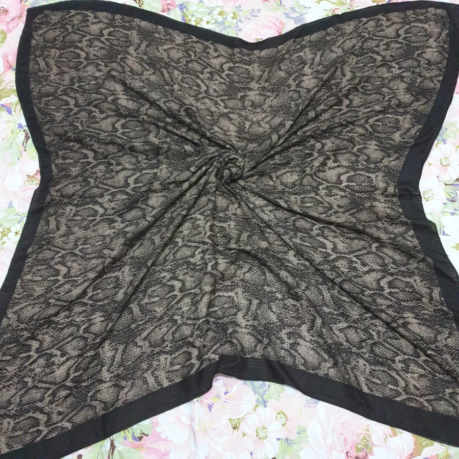 روسری پوست ماری