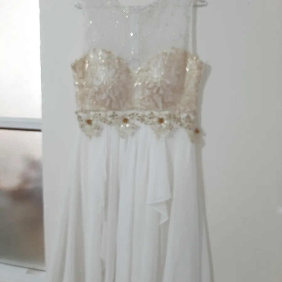 لباس دنباله دار مجلسی