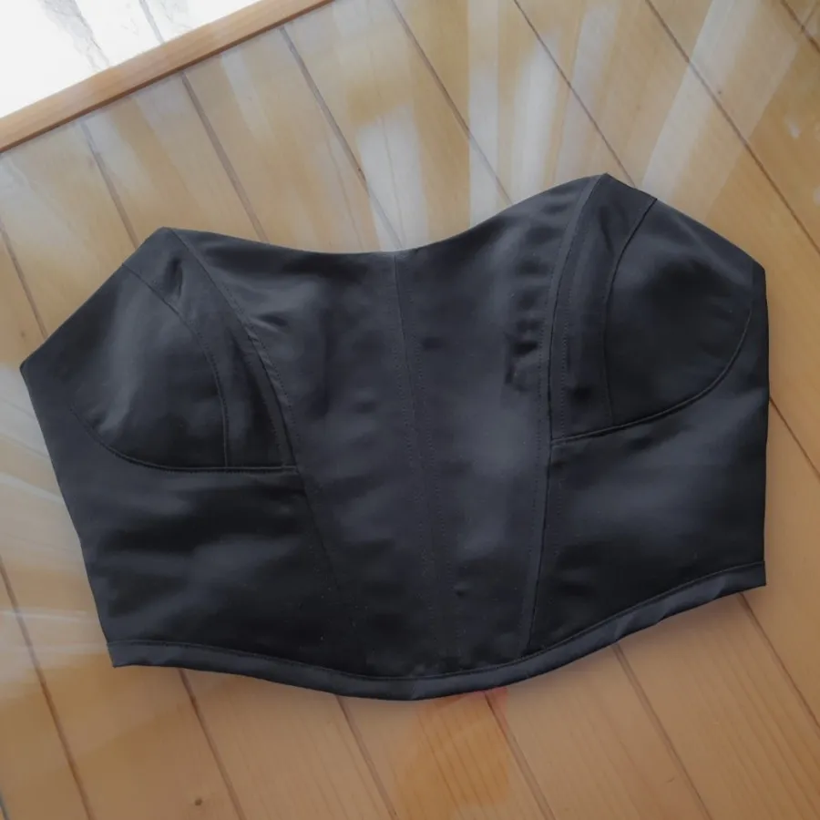 کرست ساتن قرمز