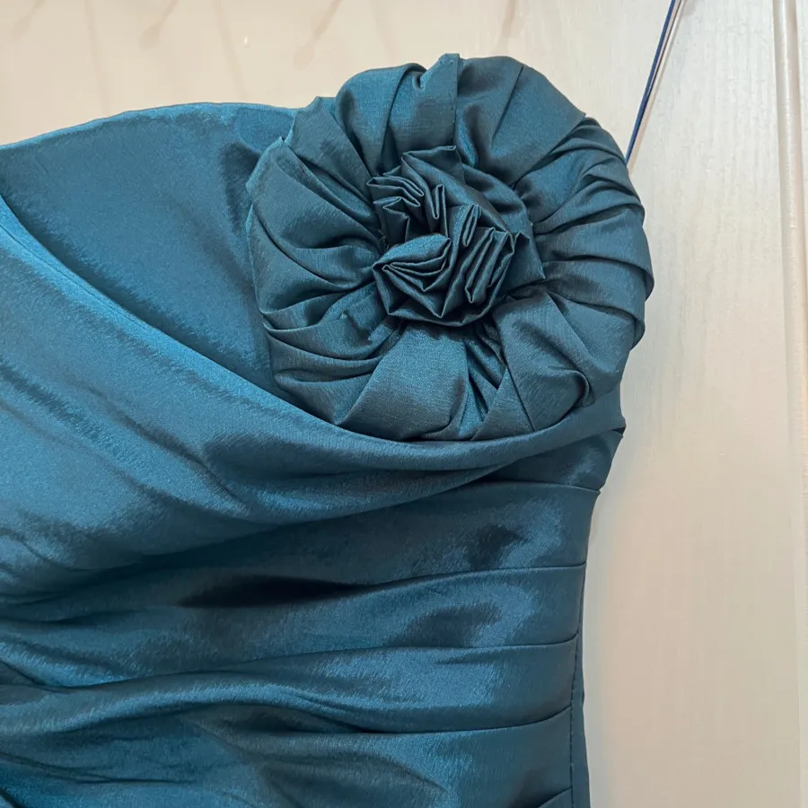 پیراهن مجلسی بلند دکلته