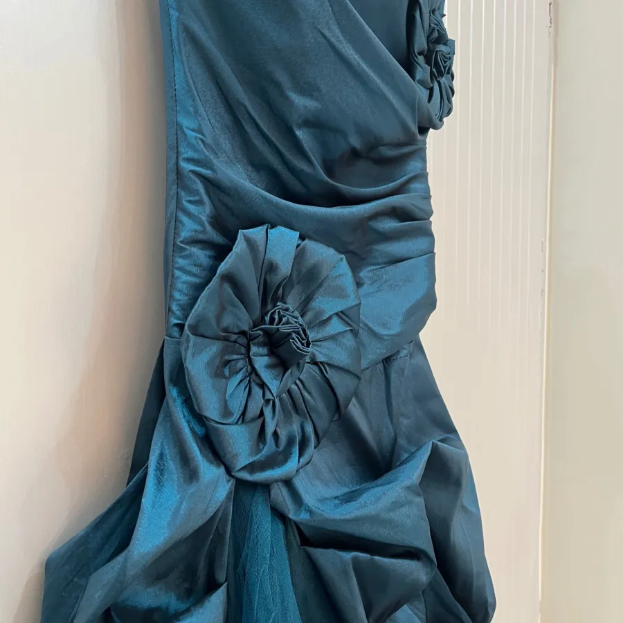 پیراهن مجلسی بلند دکلته