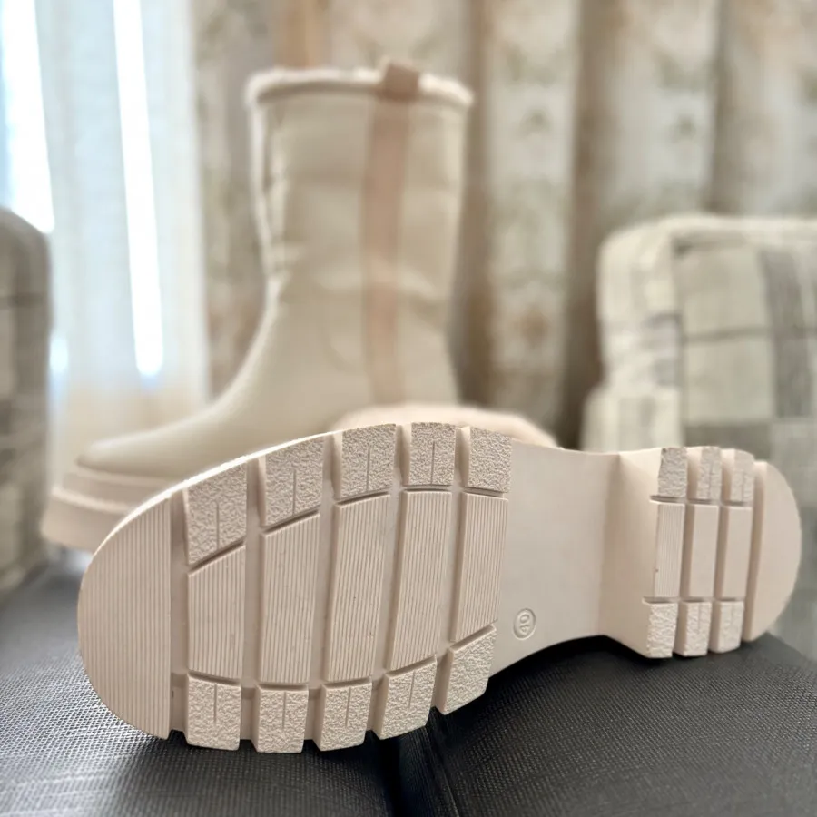 بوت کرم خزدار