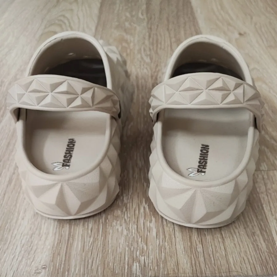 کراکس پروانه