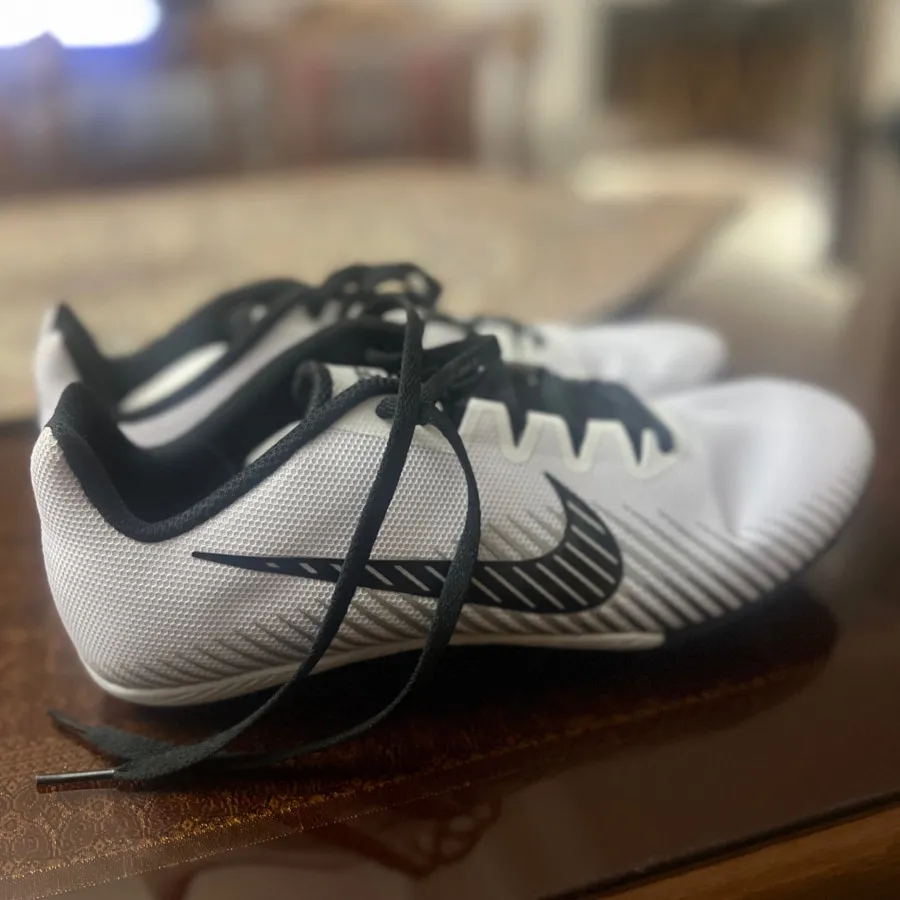 کفش میخی نایک