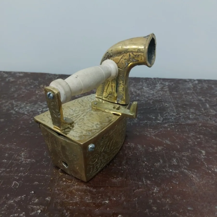 اتو ذغالی دودکش دار