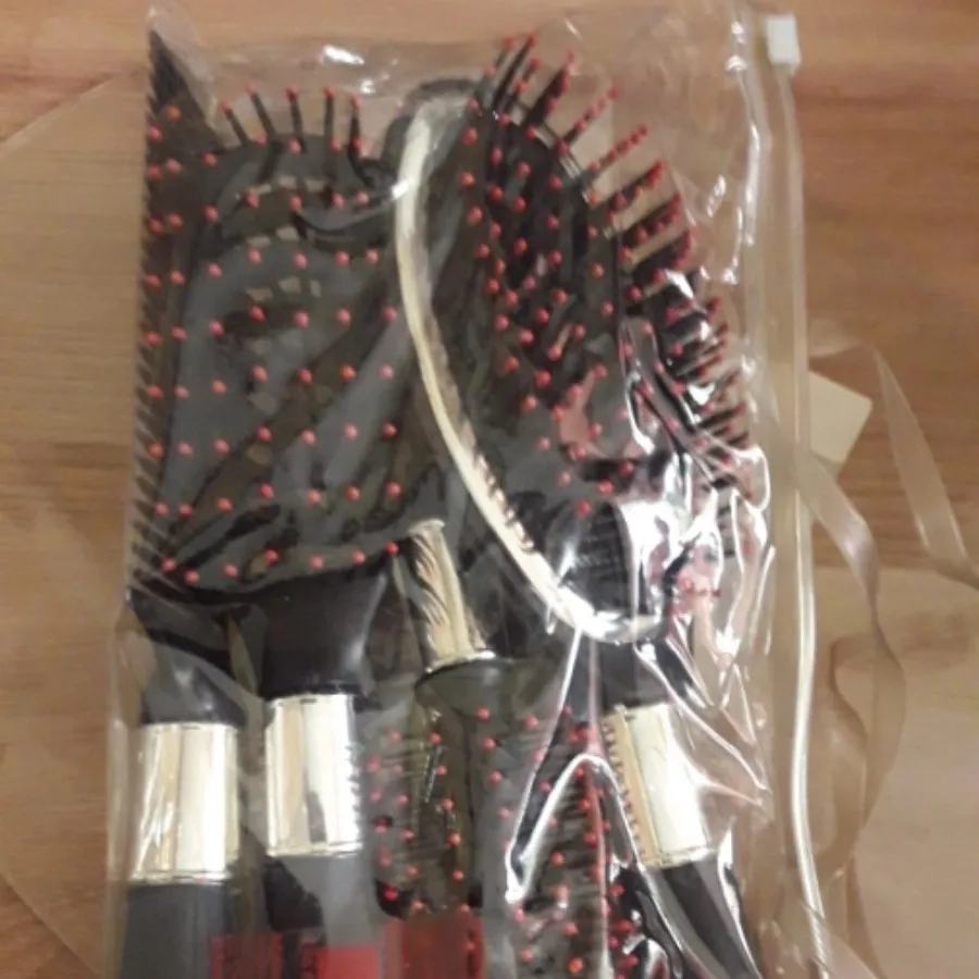 ست 4 تکه برس و شانه و ...