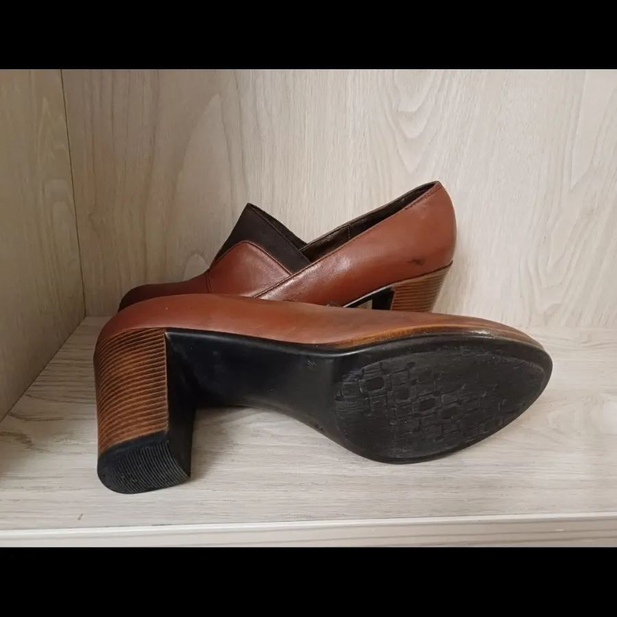 کفش چرم در حد نونونو