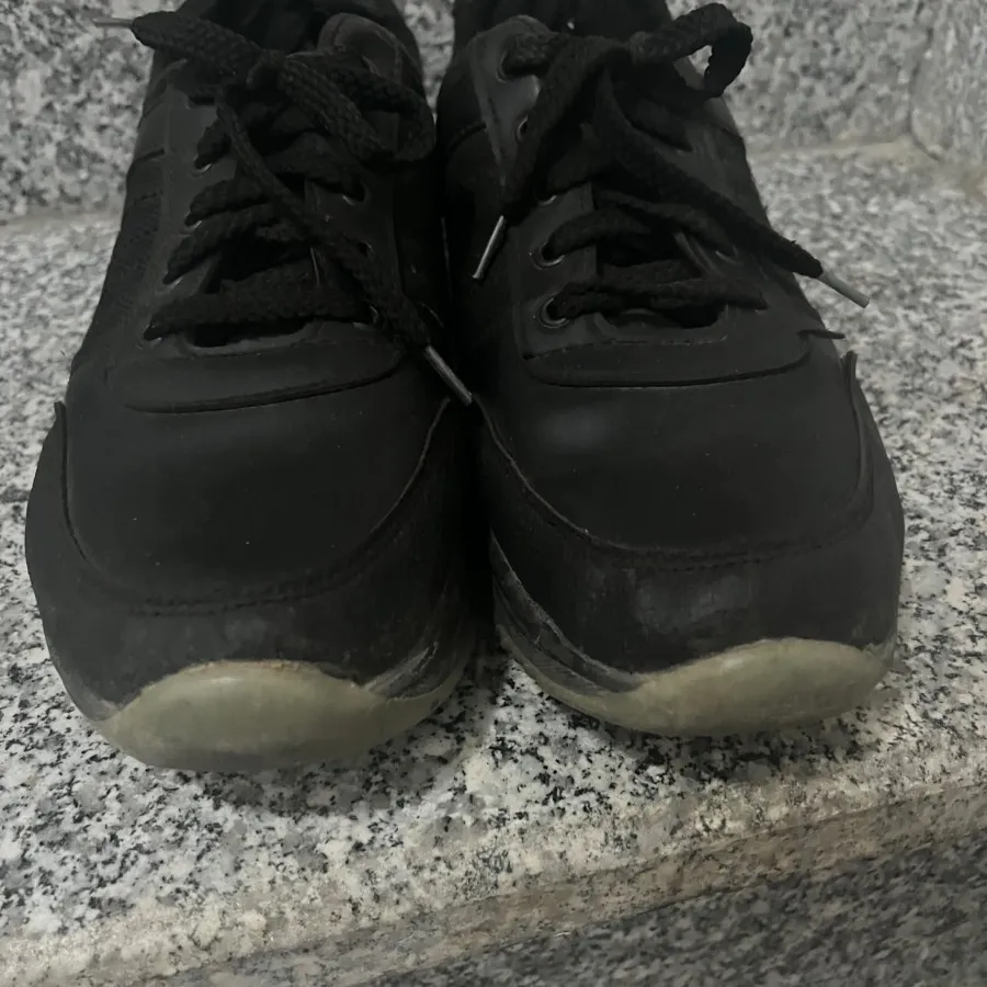 کفش اسپرت مشکی